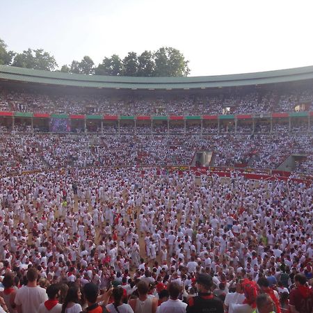 Pamplona Camping Aizoain Bagian luar foto